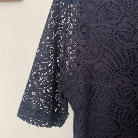 Navy Blue Lace Top by Ivan Trump Size Large - Picture 4 of 5